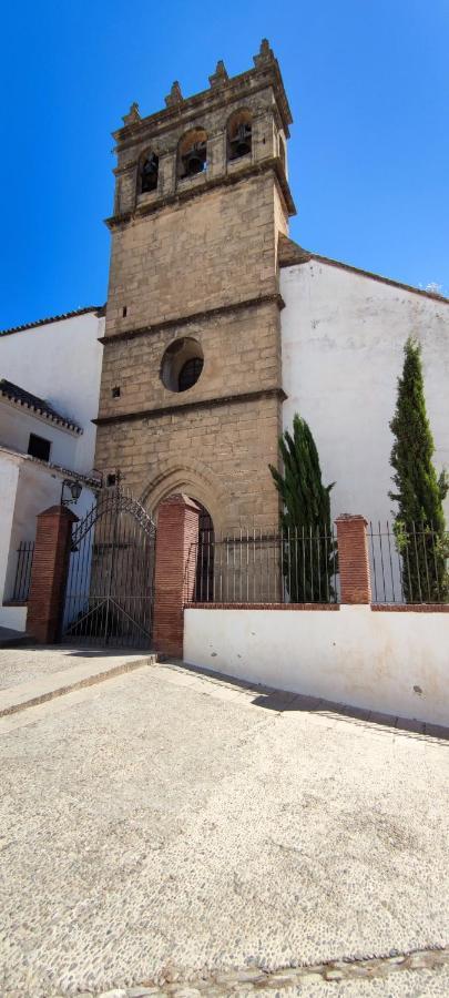 Catalina, En El Casco Historico. * Ronda